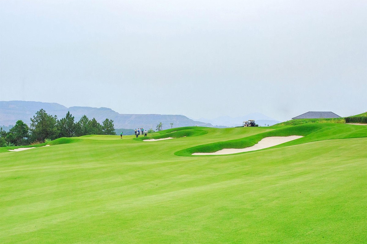 Golf đang là lĩnh vực kinh tế đầy tiềm năng Golf đang là lĩnh vực kinh tế đầy tiềm năng