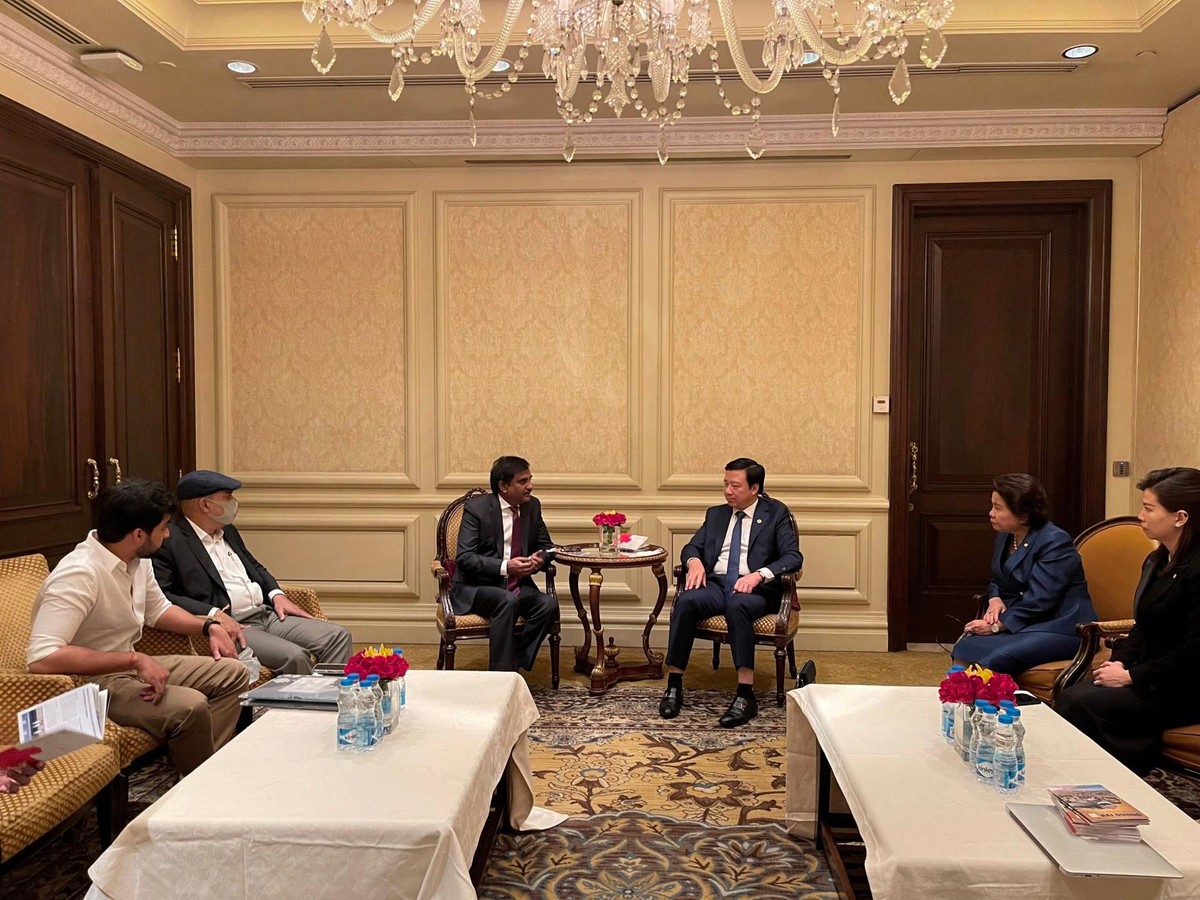 Bí thư Phạm Xuân Thăng có cuộc tiếp xúc, trao đổi với nhà đầu tư nước ngoài về cơ hội đầu tư vào Hải Dương. Bí thư Phạm Xuân Thăng có cuộc tiếp xúc, trao đổi với nhà đầu tư nước ngoài về cơ hội đầu tư vào Hải Dương.