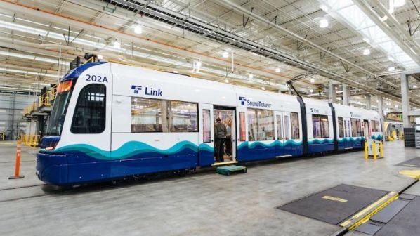 Một đoàn tàu đường sắt nhẹ do Siemen chế tạo. Một đoàn tàu đường sắt nhẹ do Siemen chế tạo.