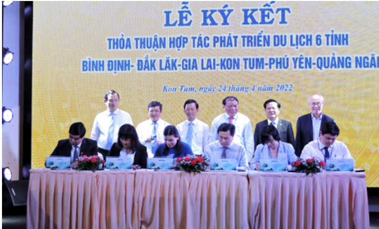 6 tỉnh miền Trung ký kết thỏa thuận hợp tác phát triển du lịch.