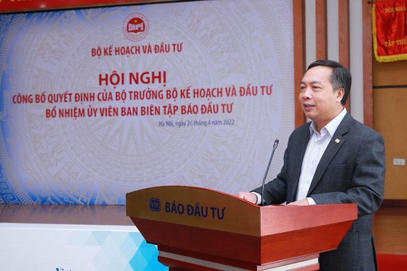 Tổng biên tập Báo Đầu tư Lê Trọng Minh phát biểu tại Hội nghị. Tổng biên tập Báo Đầu tư Lê Trọng Minh phát biểu tại Hội nghị.