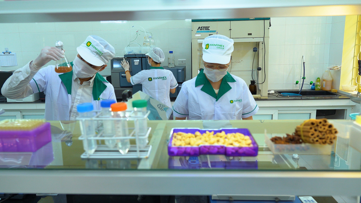 Phòng nghiên cứu và phát triển sản phẩm Hanfimex Group