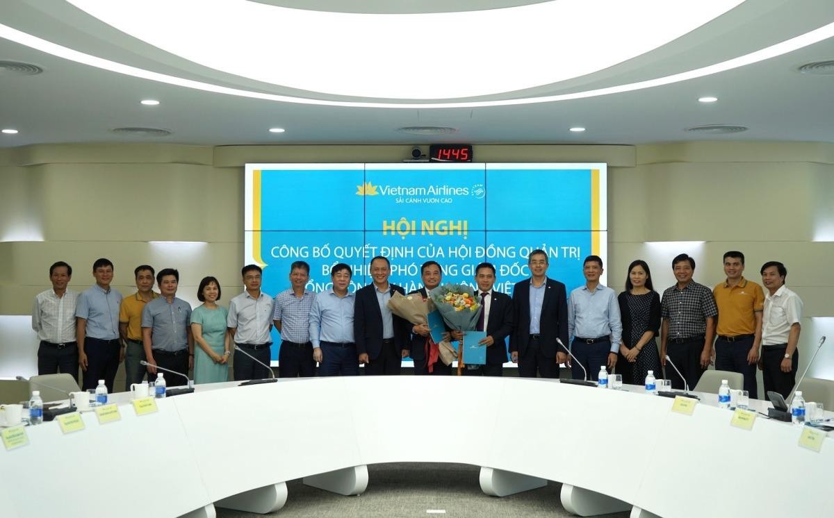 Ông Lê Đức Cảnh và ông Nguyễn Thế Bảo là hai tân Phó tổng giám đốc của Vietnam Airlines