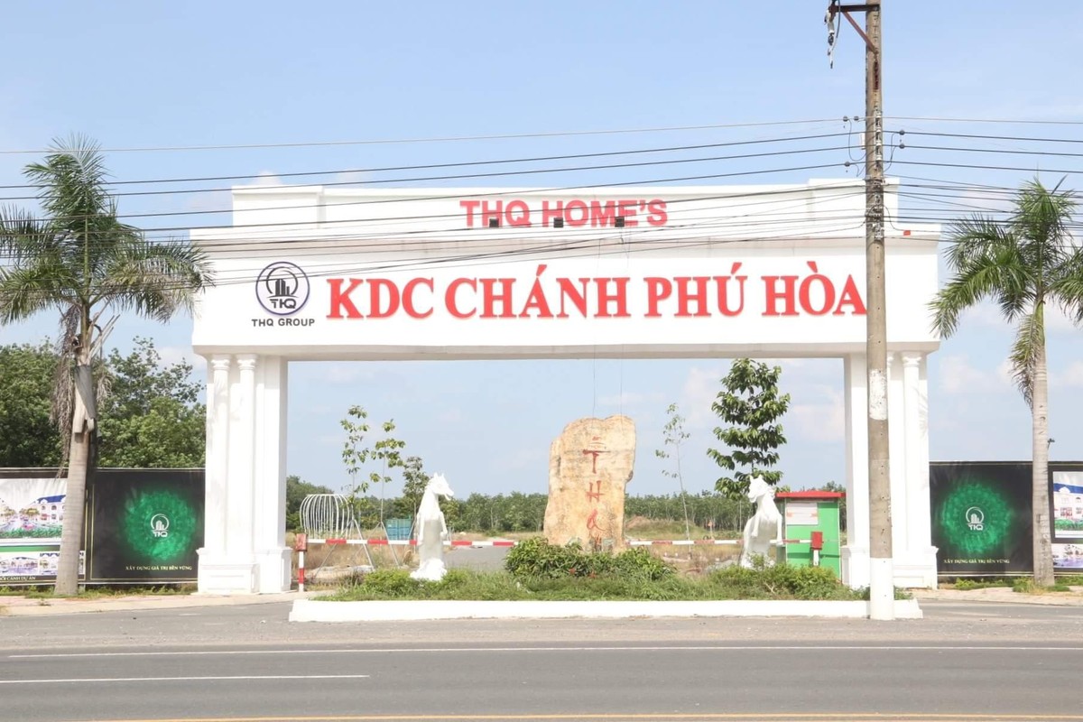 Dự án Khu dân cư Chánh Phú Hoà chưa được cơ quan chức năng phê duyệt nhưng vợ chồng Loan – Sơn đã đem phân lô, bán nền cho hàng trăm người để chiếm đoạt 130 tỷ đồng.