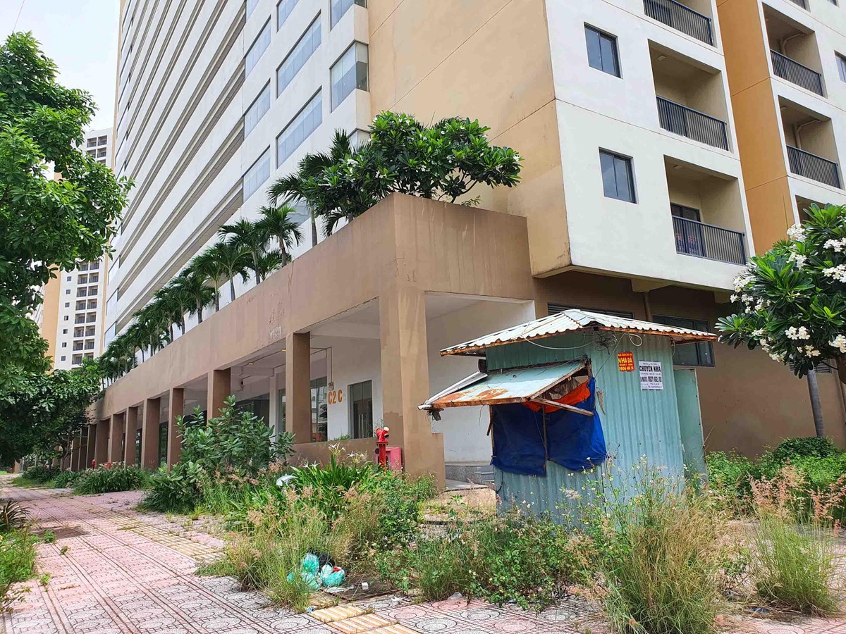 Một trong các yếu tố được các doanh nghiệp đưa ra là giá nhà cao, doanh nghiệp có khi phải bỏ số tiền rất lớn để sửa chữa. Một trong các yếu tố được các doanh nghiệp đưa ra là giá nhà cao, doanh nghiệp có khi phải bỏ số tiền rất lớn để sửa chữa.