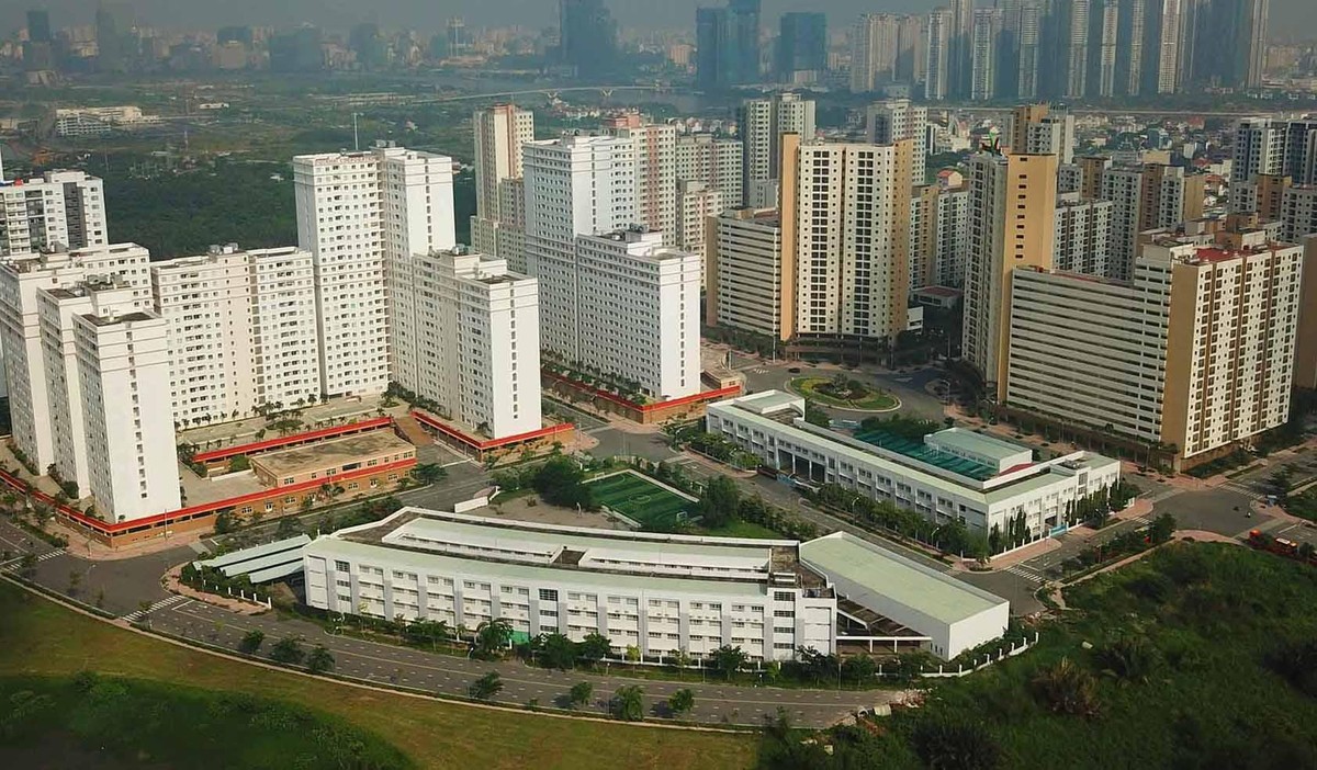 Đã hoàn thiện từ năm 2015, nhưng đến nay phần lớn các block nhà trong khu tái định cư Bình Khánh vẫn để trống. Đã hoàn thiện từ năm 2015, nhưng đến nay phần lớn các block nhà trong khu tái định cư Bình Khánh vẫn để trống.