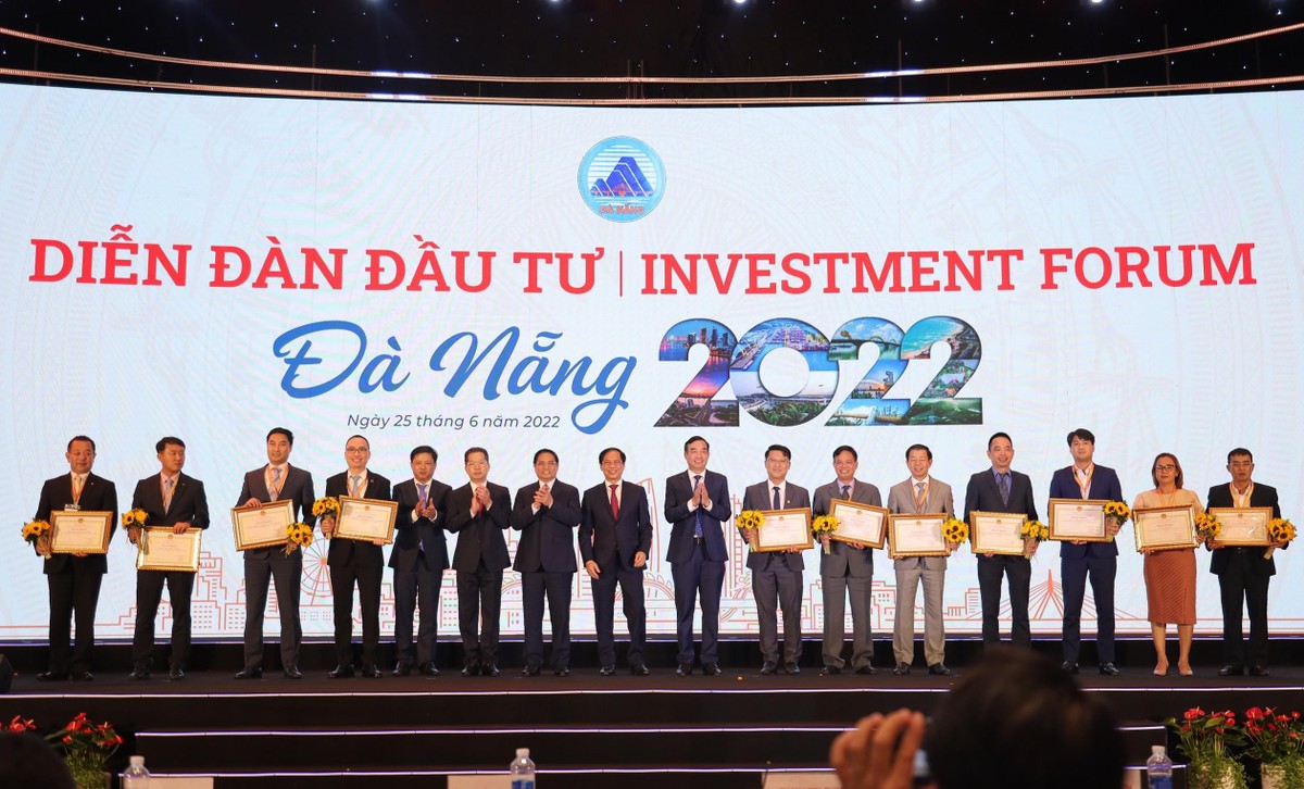 Tại Diễn đàn đầu tư Đà Nẵng 2022, TP.Đà Nẵng đã cấp chứng nhận đầu tư cho nhiều dự án.