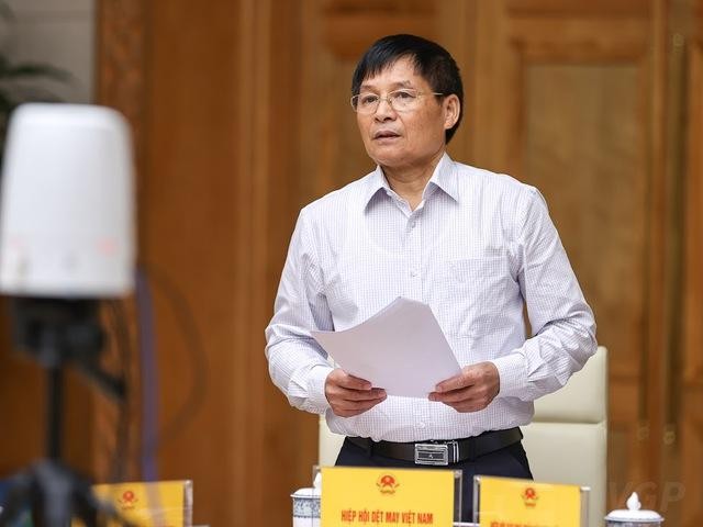 Ông Trương Văn Cẩm, Phó chủ tịch kiêm Tổng thư ký Vitas tại Hội nghị Thủ tướng với doanh nghiệp ngày 11/8. Ông Trương Văn Cẩm, Phó chủ tịch kiêm Tổng thư ký Vitas tại Hội nghị Thủ tướng với doanh nghiệp ngày 11/8.