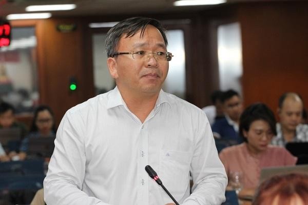Ông Trương Công Nam, Phó Chánh Thanh tra Sở Xây dựng TP.HCM thông tin về tòa nhà Saigon One Tower tại buổi họp báo Ông Trương Công Nam, Phó Chánh Thanh tra Sở Xây dựng TP.HCM thông tin về tòa nhà Saigon One Tower tại buổi họp báo