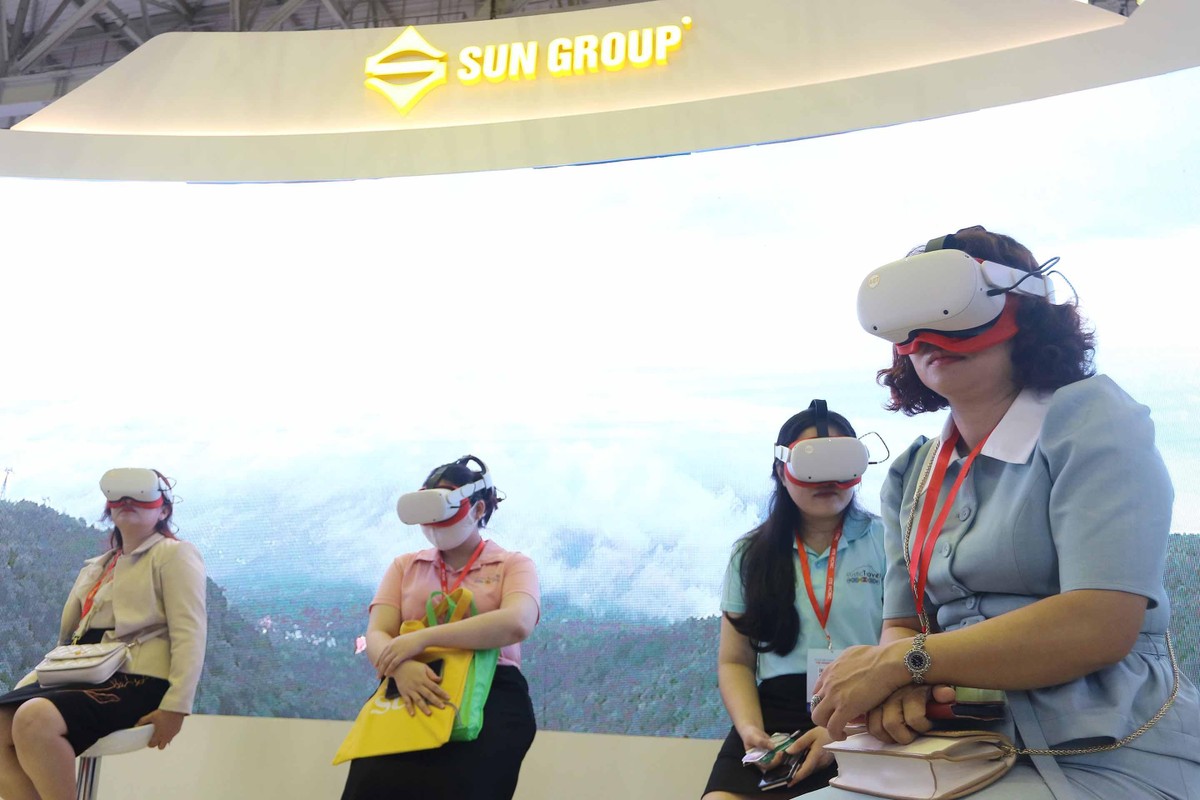 Du lịch bằng công nghệ thực tế ảo. Du lịch bằng công nghệ thực tế ảo.