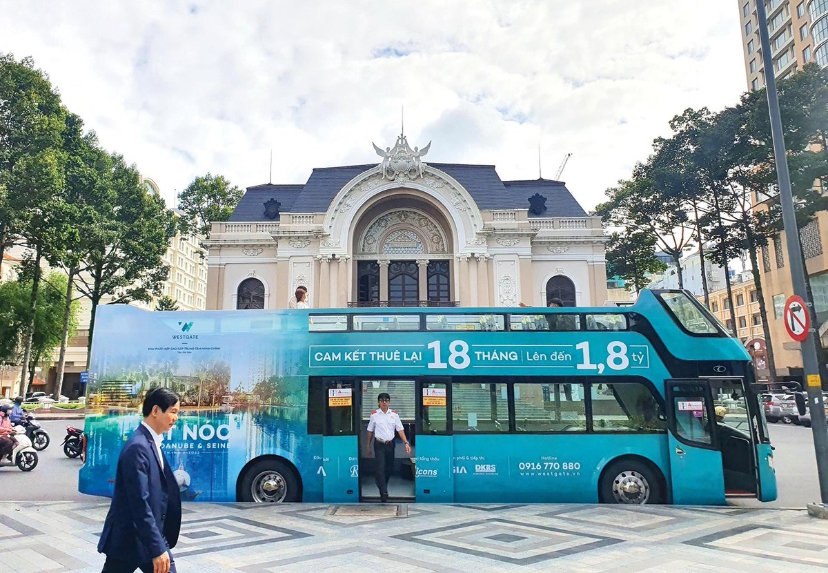 Các chương trình ưu đãi mua mà được quảng cáo khá rầm rộ. Ảnh: Lê Toàn