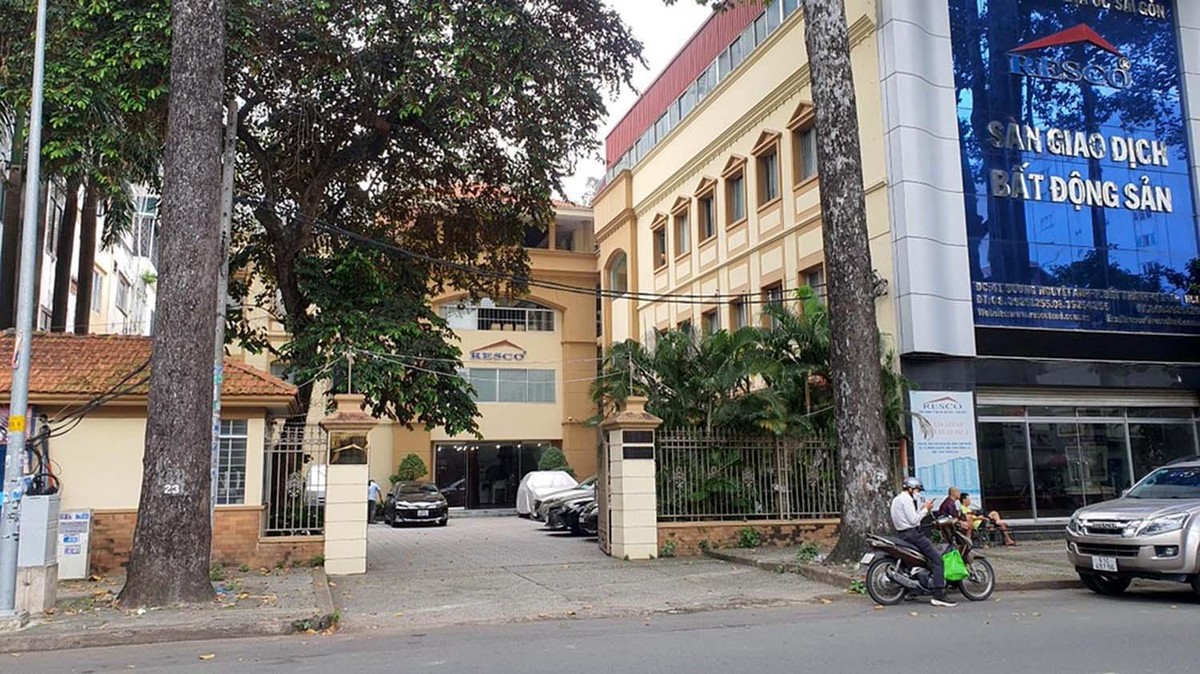 Trụ sở Công ty Địa ốc Sài Gòn - TNHH MTV, nơi có hàng loạt sai phạm và cơ quan công an đã khởi tố, bắt nguyên Chủ tịch HĐTV và nguyên Tổng giám đốc hồi tháng 11/2022 Trụ sở Công ty Địa ốc Sài Gòn - TNHH MTV, nơi có hàng loạt sai phạm và cơ quan công an đã khởi tố, bắt nguyên Chủ tịch HĐTV và nguyên Tổng giám đốc hồi tháng 11/2022