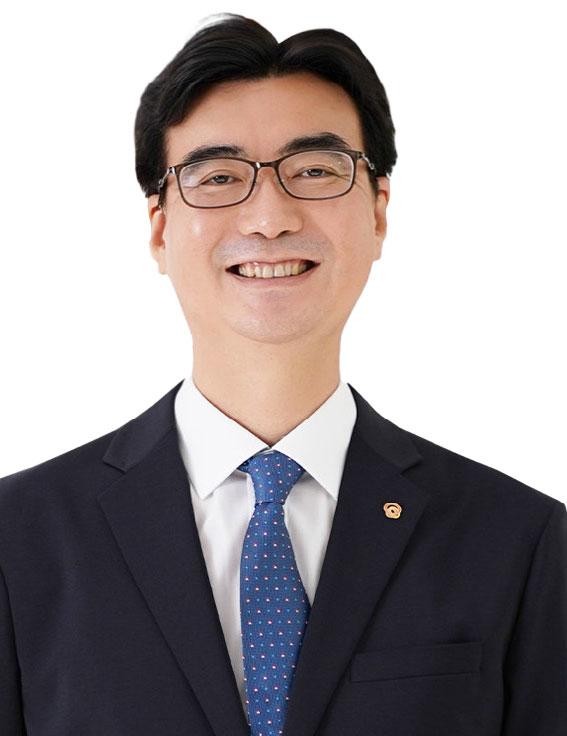 Ông Hwang Jun Hwan - CEO Hanwha Life Việt Nam Ông Hwang Jun Hwan - CEO Hanwha Life Việt Nam