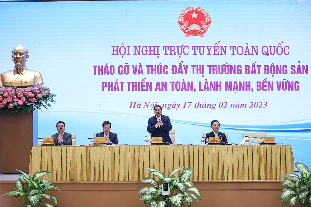 Sáng 17/2, Thủ tướng Phạm Minh Chính chủ trì Hội nghị trực tuyến toàn quốc “Tháo gỡ và thúc đẩy thị trường bất động sản phát triển an toàn, lành mạnh, bền vững”. (Ảnh: VGP) Sáng 17/2, Thủ tướng Phạm Minh Chính chủ trì Hội nghị trực tuyến toàn quốc “Tháo gỡ và thúc đẩy thị trường bất động sản phát triển an toàn, lành mạnh, bền vững”. (Ảnh: VGP)