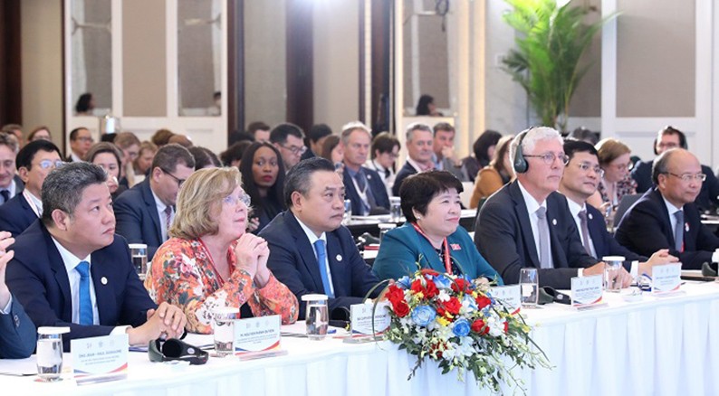 Các đại biểu dự Lễ bế mạc Hội nghị lần thứ 12 Các đại biểu dự Lễ bế mạc Hội nghị lần thứ 12