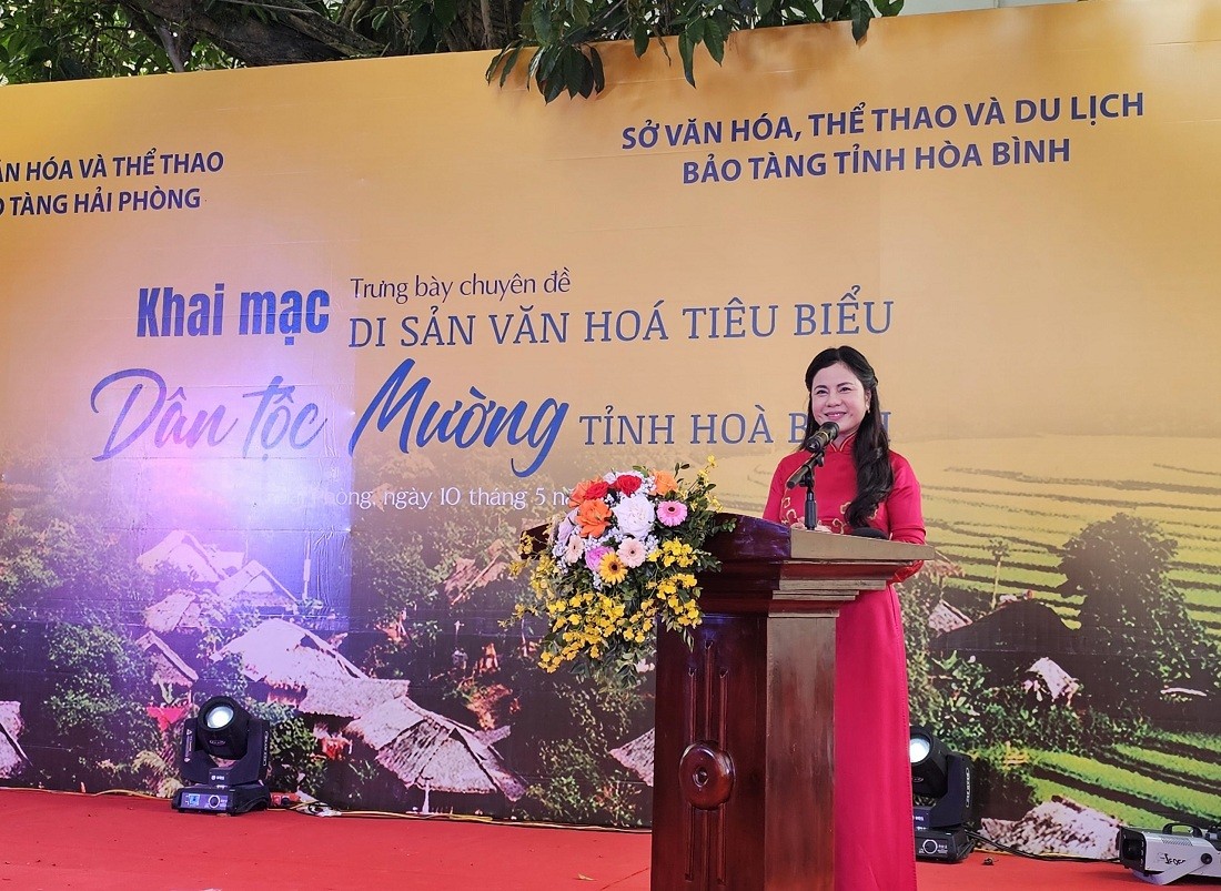 Bà Trần Thị Hoàng Mai, Giám đốc Sở Văn hóa và Thể thao Hải Phòng phát biểu khai mạc. Ảnh: Thanh Sơn Bà Trần Thị Hoàng Mai, Giám đốc Sở Văn hóa và Thể thao Hải Phòng phát biểu khai mạc. Ảnh: Thanh Sơn