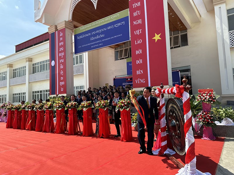 Nghi lễ đánh chuông may mắn Nghi lễ đánh chuông may mắn