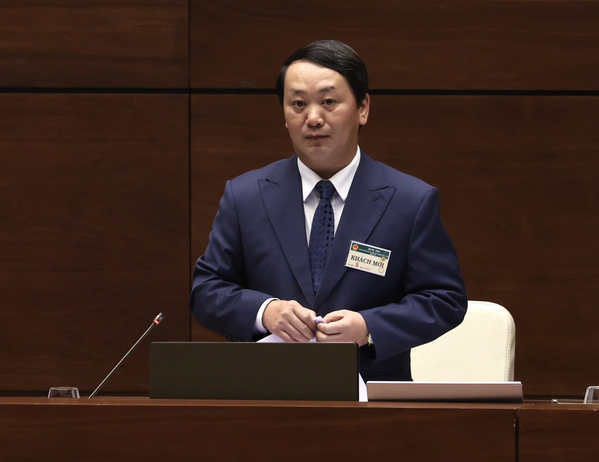 Bộ trưởng, Chủ nhiệm Hầu A Lềnh