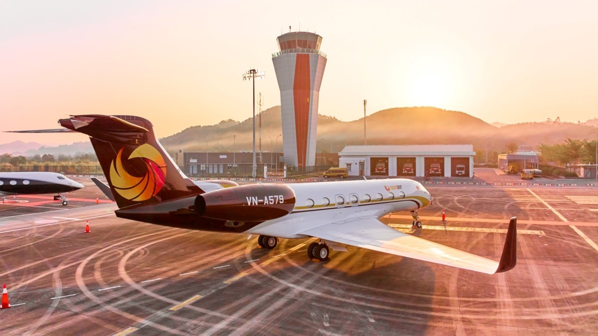 Một tàu bay phản lực Gulfstream G650ER của Sun Air Một tàu bay phản lực Gulfstream G650ER của Sun Air