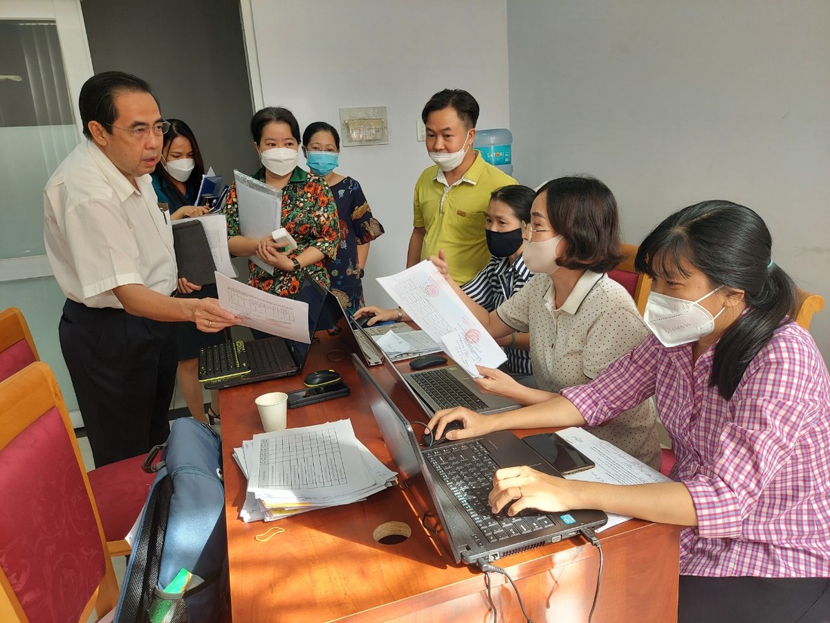 Nhiều người lao động tại TP.HCM đã được nhận tiền hỗ trợ thuê nhà cho người lao động Nhiều người lao động tại TP.HCM đã được nhận tiền hỗ trợ thuê nhà cho người lao động