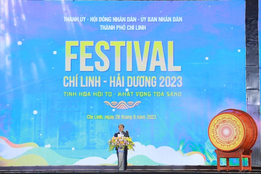 Ông Trần Đức Thắng, Ủy viên Trung ương Đảng, Bí thư Tỉnh ủy Hải Dương phát biểu chào mừng Festival. Ông Trần Đức Thắng, Ủy viên Trung ương Đảng, Bí thư Tỉnh ủy Hải Dương phát biểu chào mừng Festival.