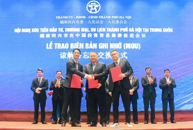 CTCP Sữa Việt Nam đã ký kết biên bản ghi nhớ hợp tác với hai doanh nghiệp hàng đầu trong lĩnh vực nhập khẩu – phân phối sữa và nông sản tại Trung Quốc CTCP Sữa Việt Nam đã ký kết biên bản ghi nhớ hợp tác với hai doanh nghiệp hàng đầu trong lĩnh vực nhập khẩu – phân phối sữa và nông sản tại Trung Quốc