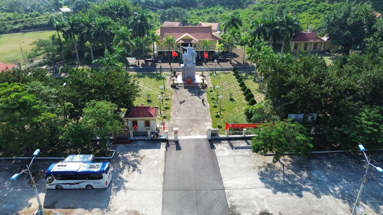 Toàn cảnh Nhà trưng bày Chiến thắng Chi Lăng. (Ảnh: Hồ Hạ) Toàn cảnh Nhà trưng bày Chiến thắng Chi Lăng. (Ảnh: Hồ Hạ)