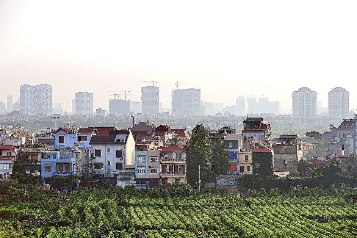 Theo người dân, những thửa đất mặt đường Võ Nguyên Giáp, gần chân cầu Nhật Tân có mức giá lên đến 200 triệu đồng/m2