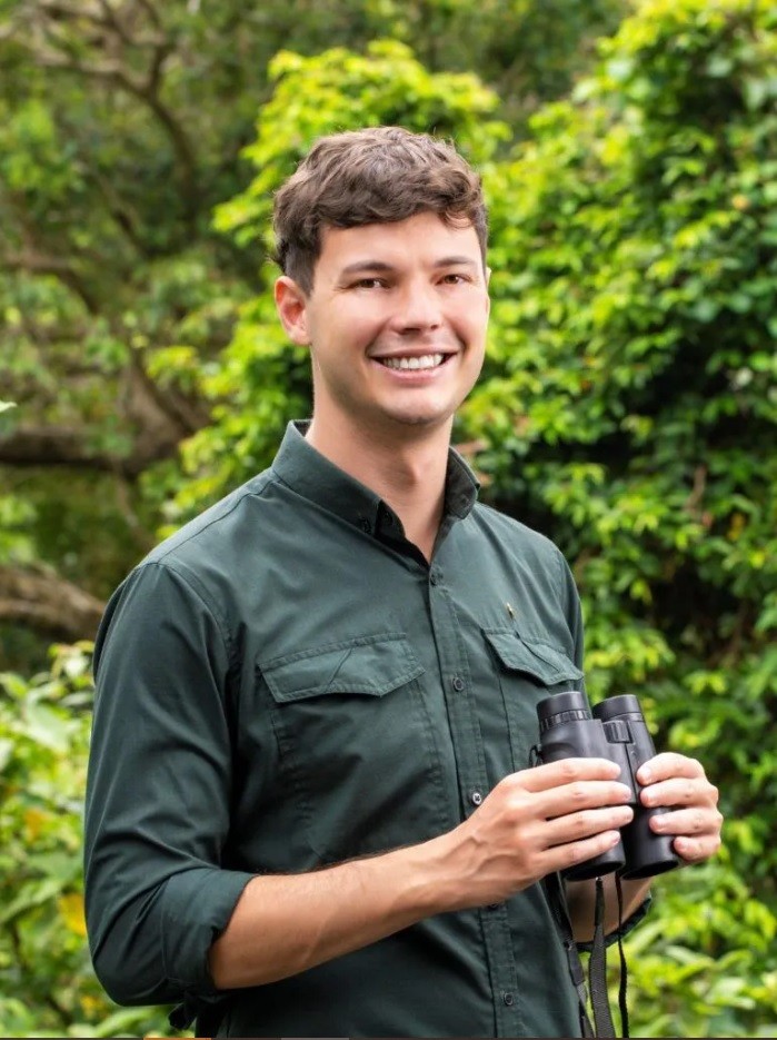 Anthony Barker – Nhà Động vật học của InterContinental Danang Sun Peninsula Resort Anthony Barker – Nhà Động vật học của InterContinental Danang Sun Peninsula Resort