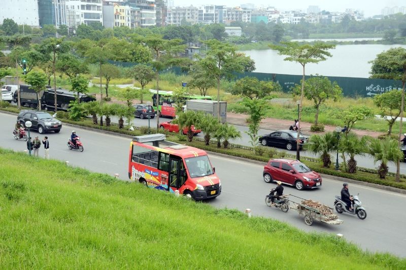 Tuyến City Tour “Thăng Long thắng cảnh” hoạt động từ 9h - 18h30. Tần suất hoạt động 30 phút/lượt, sức chứa 20 chỗ. Tuyến City Tour “Thăng Long thắng cảnh” hoạt động từ 9h - 18h30. Tần suất hoạt động 30 phút/lượt, sức chứa 20 chỗ.