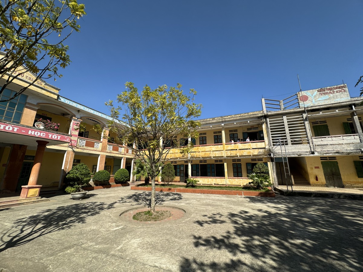 Góc sân trường Tiểu học và THCS Thái Đô, huyện Thái Thụy, tỉnh Thái Bình.