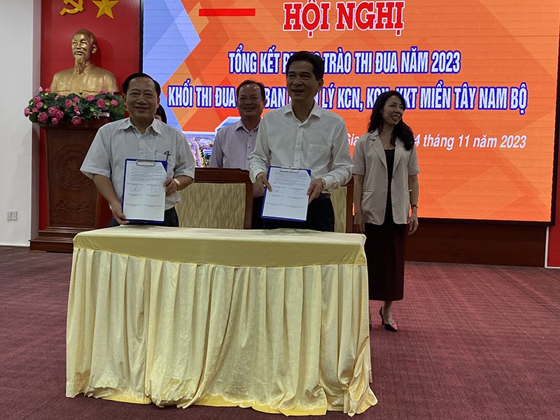 Ký kết giao ước thi đua năm 2024 Ký kết giao ước thi đua năm 2024