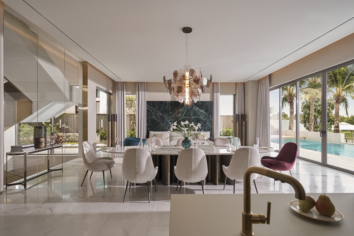 Thiết kế không gian mở kết nối phòng khách với nhà bếp, giúp gia tăng sự gắn kết trong gia đình. Thiết kế không gian mở kết nối phòng khách với nhà bếp, giúp gia tăng sự gắn kết trong gia đình.