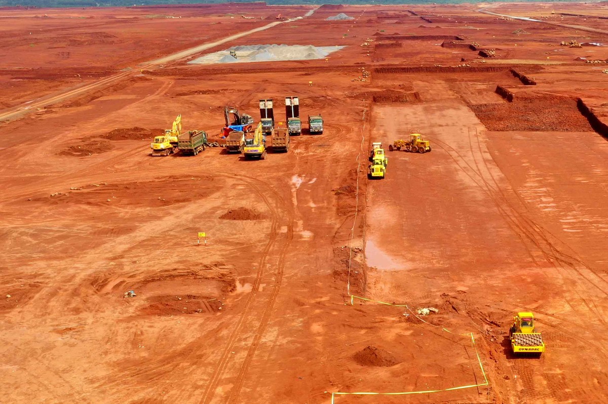 Tiến độ dự án đang bám sát kế hoạch đề ra.