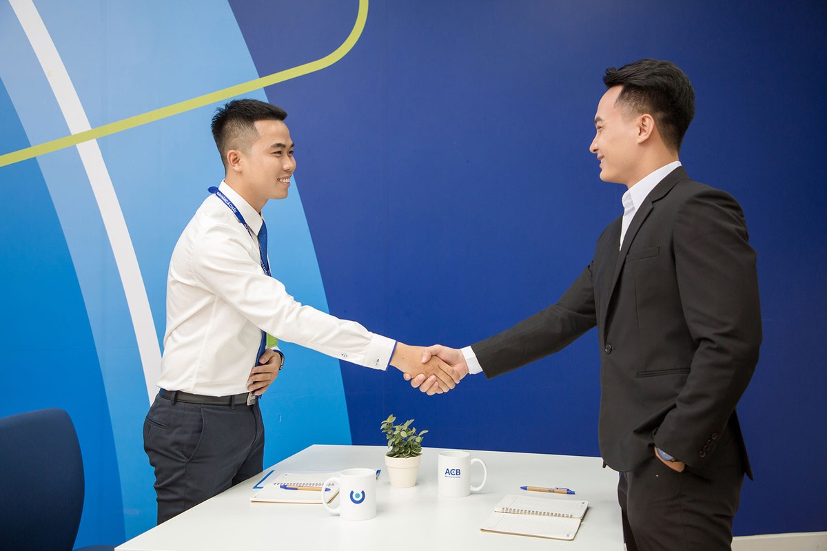 ACB đi theo chiến lược ngân hàng bán lẻ, không tập trung vào các lĩnh vực có rủi ro cao ACB đi theo chiến lược ngân hàng bán lẻ, không tập trung vào các lĩnh vực có rủi ro cao