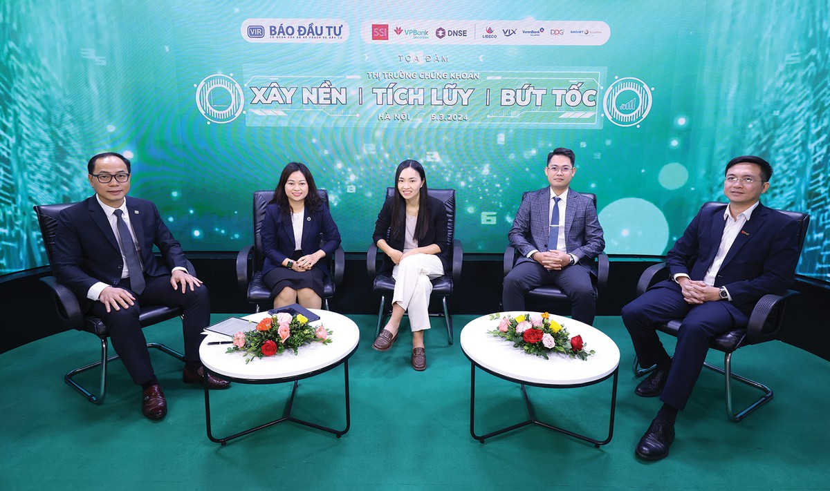 Các khách mời tham gia tọa đàm &quot;Thị trường chứng khoán: Xây nền - Tích lũy - Bứt tốc&quot; đã chia sẻ nhiều thông tin tích cực về thị trường