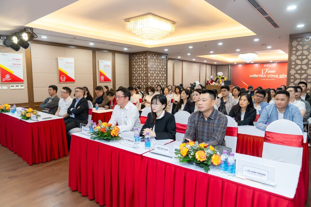 Quang cảnh buổi lễ kỷ niệm 17 năm kiến tạo vững bền của F.I.T Group Quang cảnh buổi lễ kỷ niệm 17 năm kiến tạo vững bền của F.I.T Group