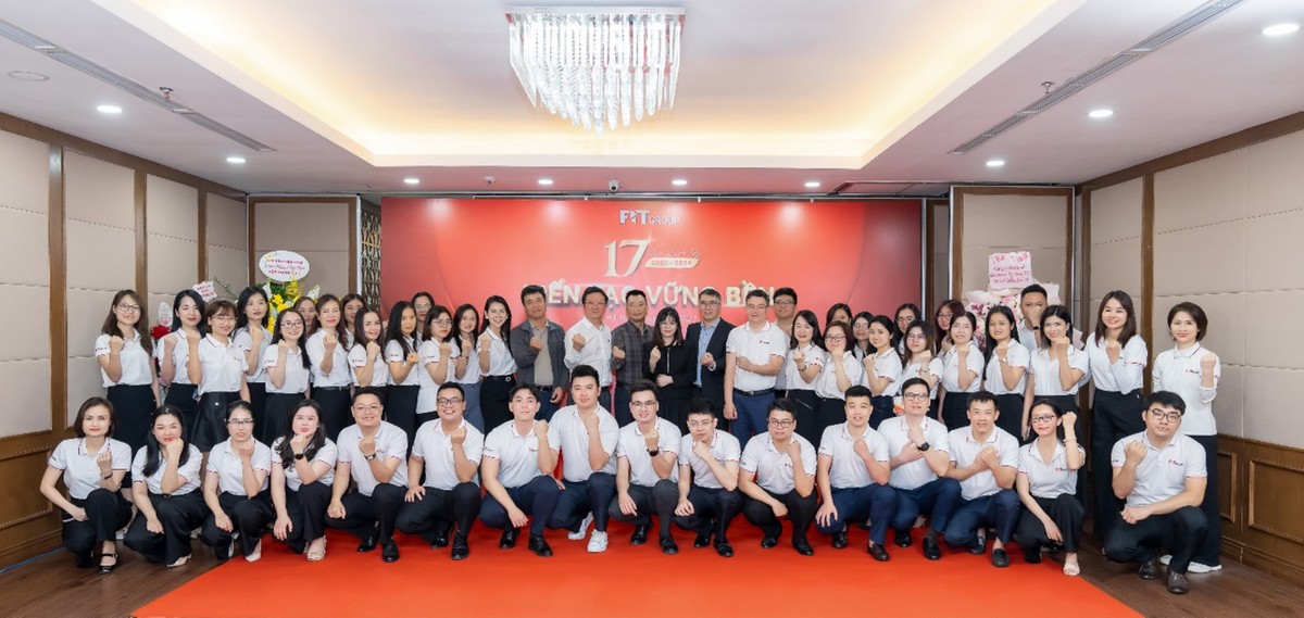 Ban Lãnh đạo và CBNV F.I.T Group quyết tâm xây dựng F.I.T Group ngày càng phát triển bền vững Ban Lãnh đạo và CBNV F.I.T Group quyết tâm xây dựng F.I.T Group ngày càng phát triển bền vững