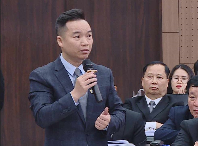 Luật sư Giang Hồng Thanh, Văn phòng Luật Giang Thanh nêu quan điểm bào chữa. Luật sư Giang Hồng Thanh, Văn phòng Luật Giang Thanh nêu quan điểm bào chữa.