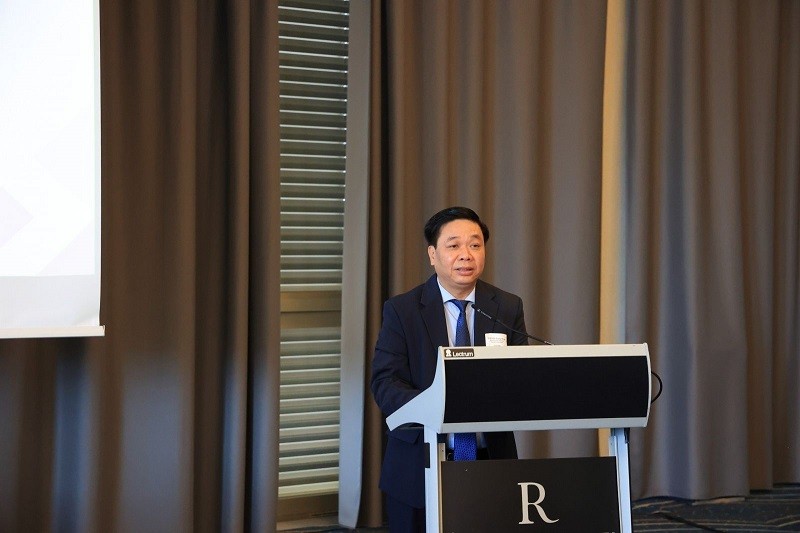 Phó chủ tịch thường trực UBND tỉnh Thái Bình Nguyễn Quang Hưng giới thiệu tiềm năng, cơ hội đầu tư của tỉnh Thái Bình tại hội nghị. Phó chủ tịch thường trực UBND tỉnh Thái Bình Nguyễn Quang Hưng giới thiệu tiềm năng, cơ hội đầu tư của tỉnh Thái Bình tại hội nghị.