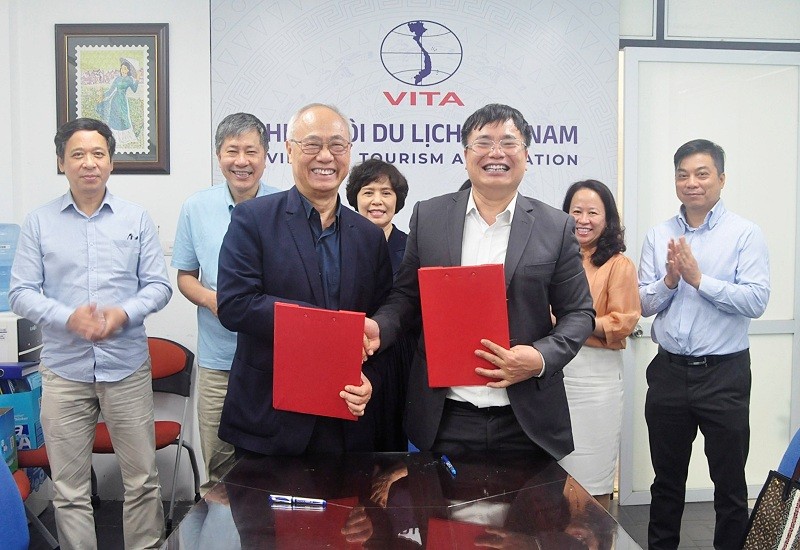 Hai bên ký thỏa thuận hợp tác. Hai bên ký thỏa thuận hợp tác.