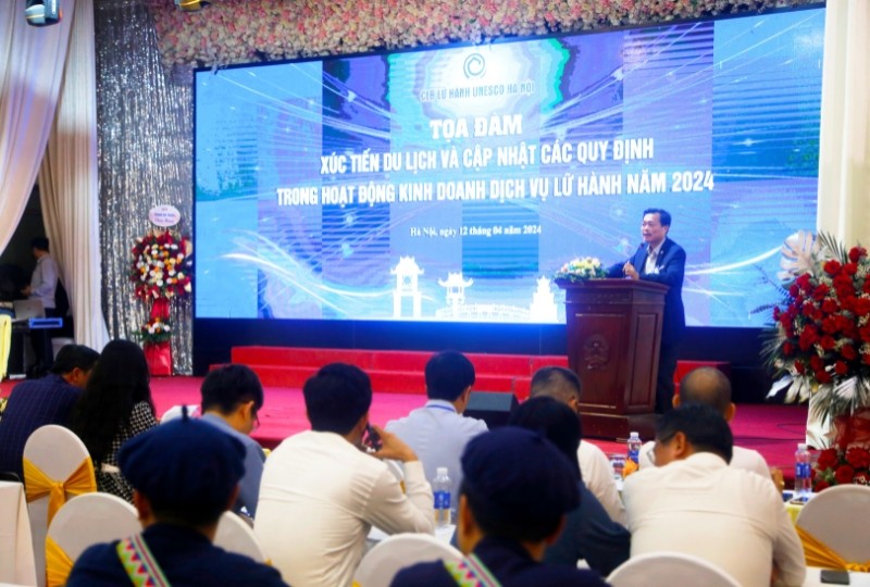 Ông Nguyễn Quý Phương, Trưởng Phòng Xúc tiến du lịch, Cục Du lịch Quốc gia Việt Nam chia sẻ thông tin tại Tọa đàm.