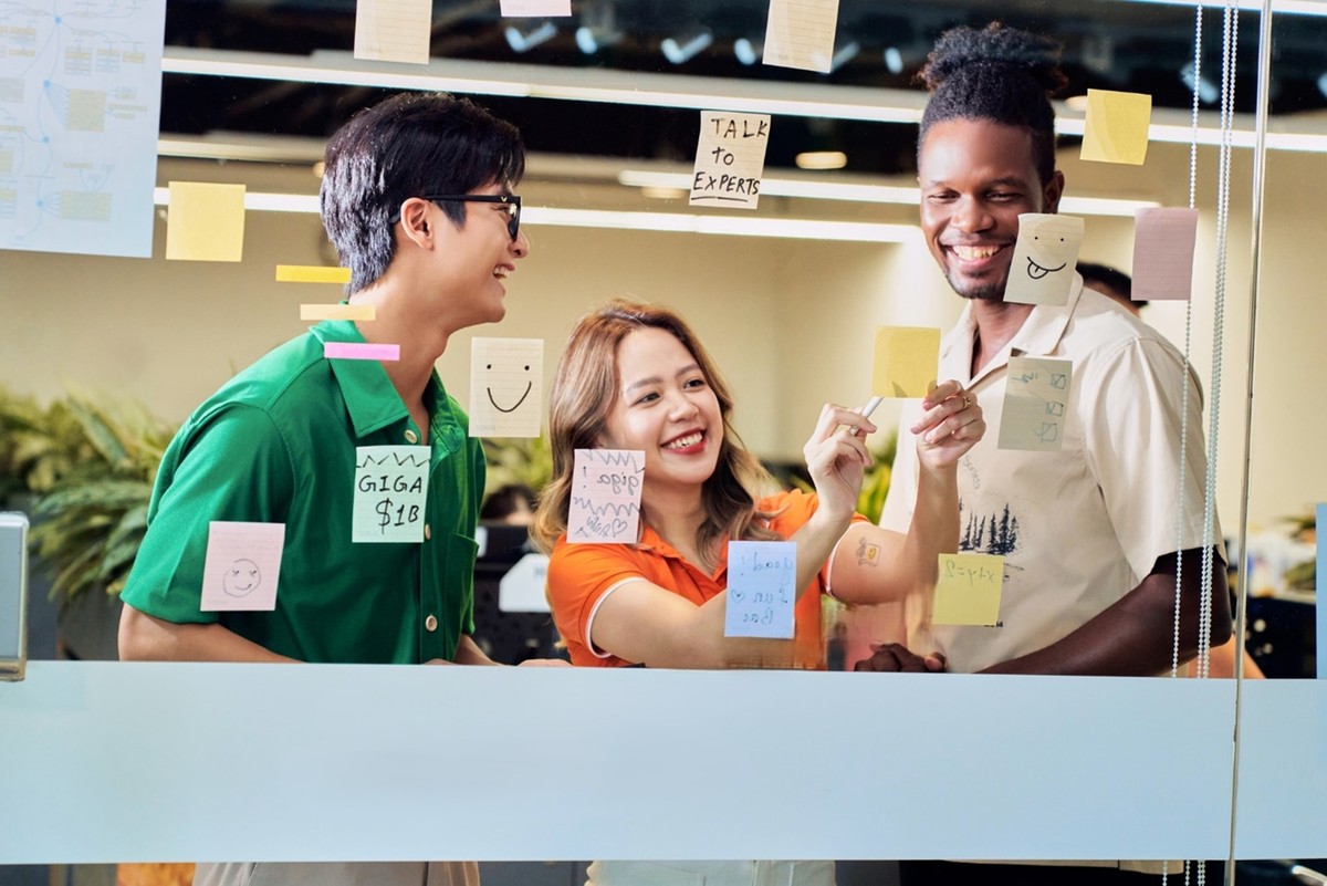 FPT luôn duy trì một môi trường làm việc bình đẳng, tôn trọng cá nhân, không phân biệt đối xử FPT luôn duy trì một môi trường làm việc bình đẳng, tôn trọng cá nhân, không phân biệt đối xử