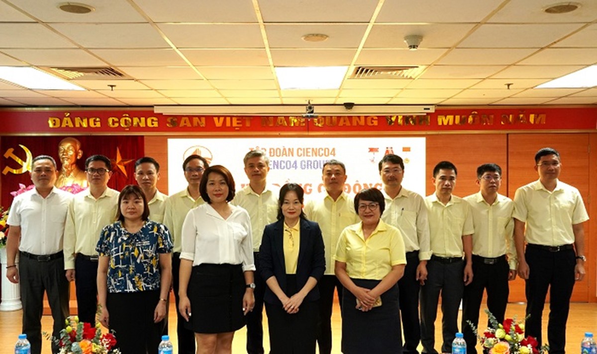 Thành viên HĐQT, Ban kiểm soát nhiệm kỳ 2024-2029 ra mắt đại hội.