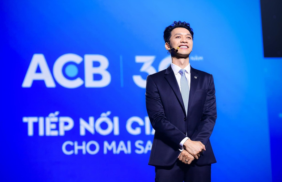 Chủ tịch ACB Trần Hùng Huy Chủ tịch ACB Trần Hùng Huy