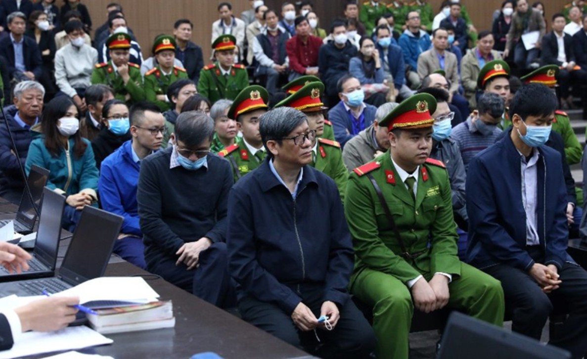 Các bị cáo tại phiên tòa sơ thẩm hồi tháng 1/2024. Các bị cáo tại phiên tòa sơ thẩm hồi tháng 1/2024.