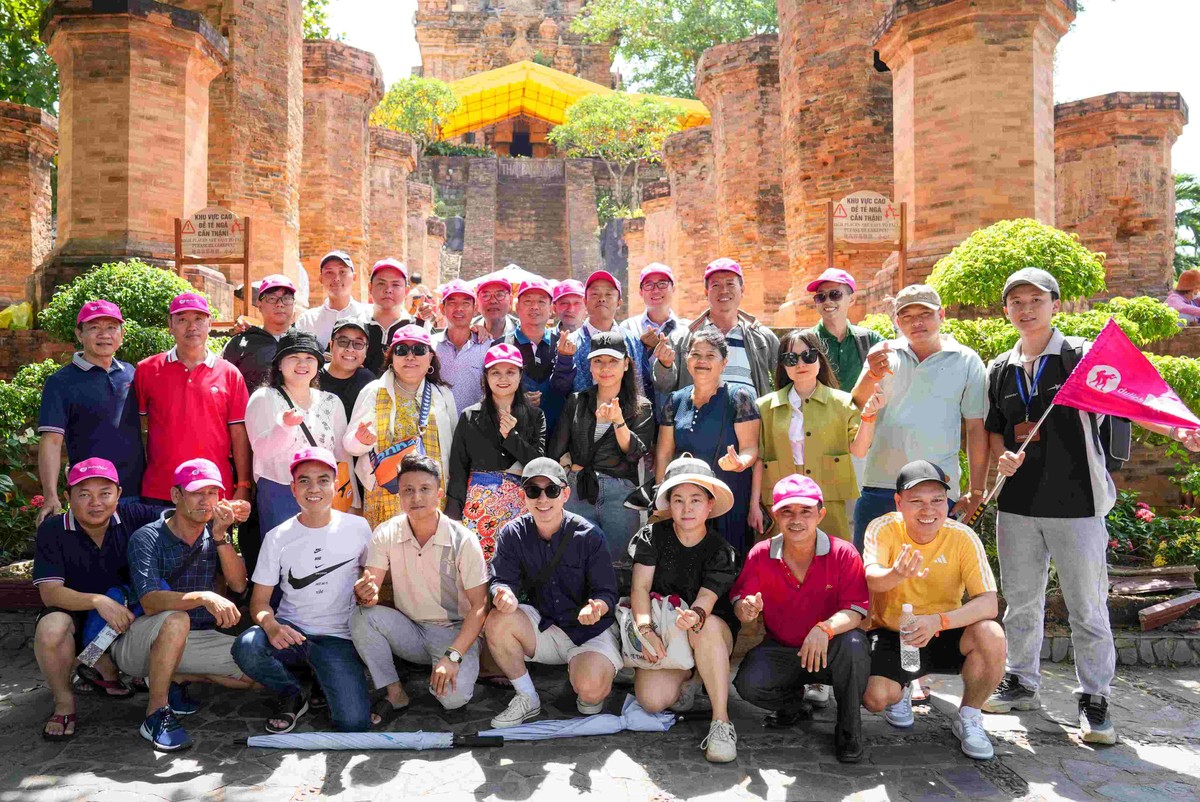 Doanh nghiệp xây dựng đa dạng tour, tăng khuyến mãi... Doanh nghiệp xây dựng đa dạng tour, tăng khuyến mãi...