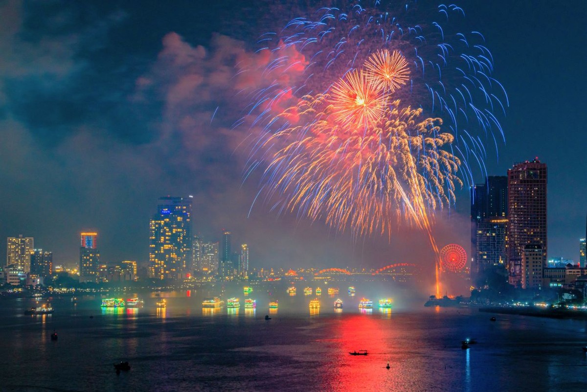 Tương lai, sông Hàn sẽ là “trung tâm phồn hoa” của Đà Nẵng với những dự án quy mô như Dòng sông Ánh sáng. Ảnh Ánh Dương Tương lai, sông Hàn sẽ là “trung tâm phồn hoa” của Đà Nẵng với những dự án quy mô như Dòng sông Ánh sáng. Ảnh Ánh Dương