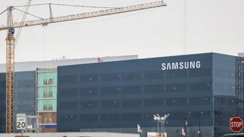 Công trình nhà máy sản xuất chất bán dẫn Austin của Samsung tại thành phố Taylor, bang Texas, Mỹ. Ảnh: Getty ImagesCông trình nhà máy sản xuất chất bán dẫn Austin của Samsung tại thành phố Taylor, bang Texas, Mỹ. Ảnh: Getty Images Công trình nhà máy sản xuất chất bán dẫn Austin của Samsung tại thành phố Taylor, bang Texas, Mỹ. Ảnh: Getty ImagesCông trình nhà máy sản xuất chất bán dẫn Austin của Samsung tại thành phố Taylor, bang Texas, Mỹ. Ảnh: Getty Images