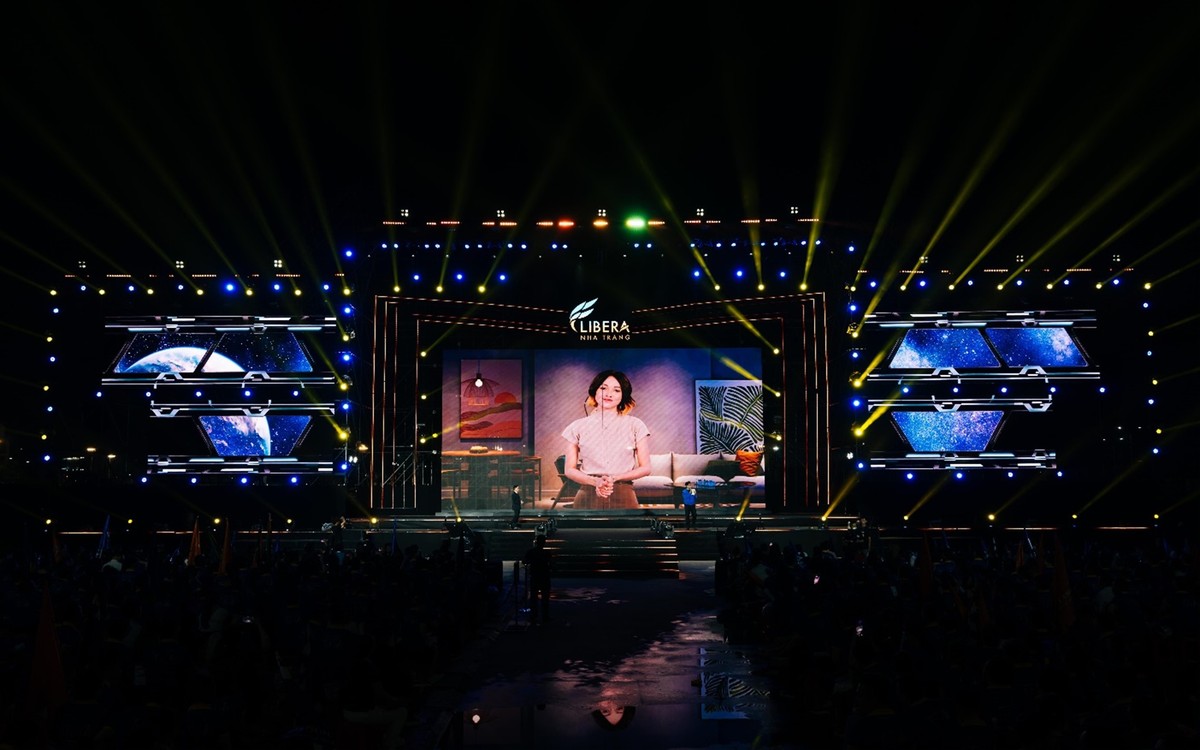 Sự xuất hiện của Flexie - đại sứ ảo đầu tiên của ngành bất động sản Sự xuất hiện của Flexie - đại sứ ảo đầu tiên của ngành bất động sản